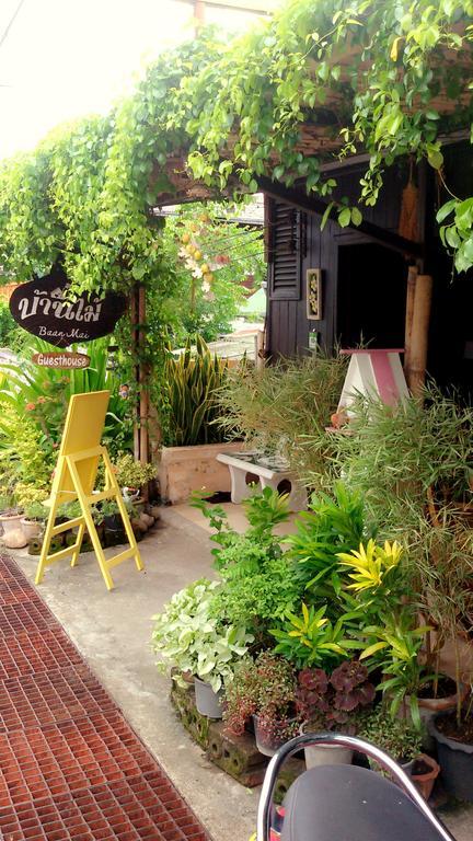 Baan Mai Guesthouse Mehongszon Kültér fotó
