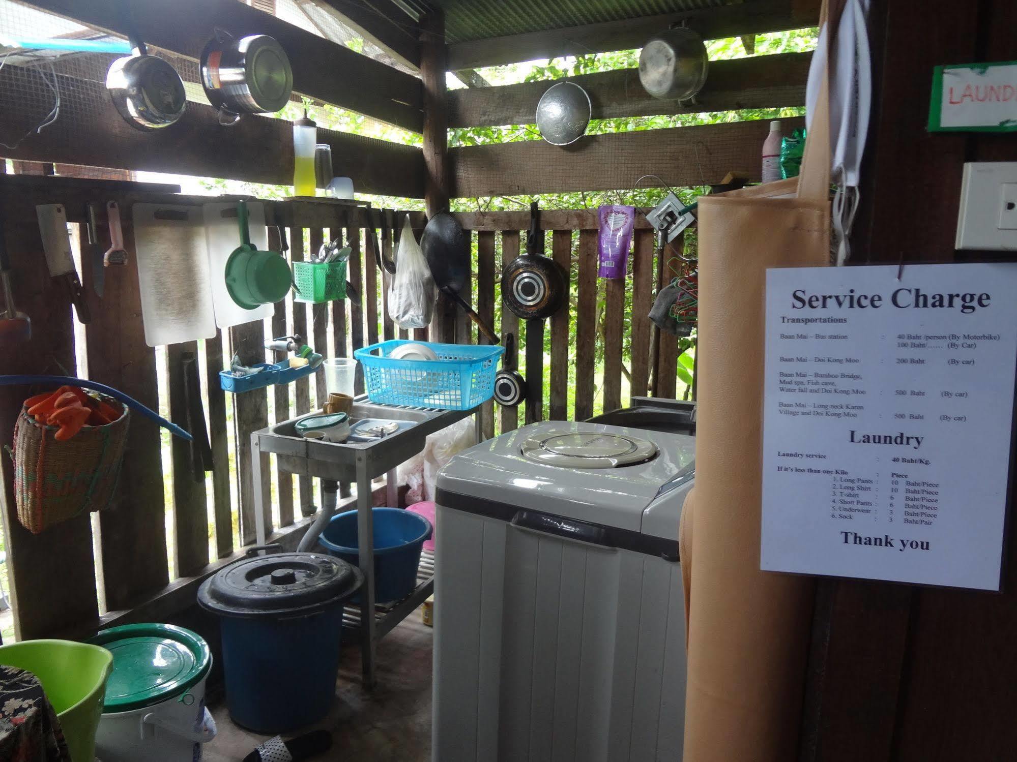 Baan Mai Guesthouse Mehongszon Kültér fotó