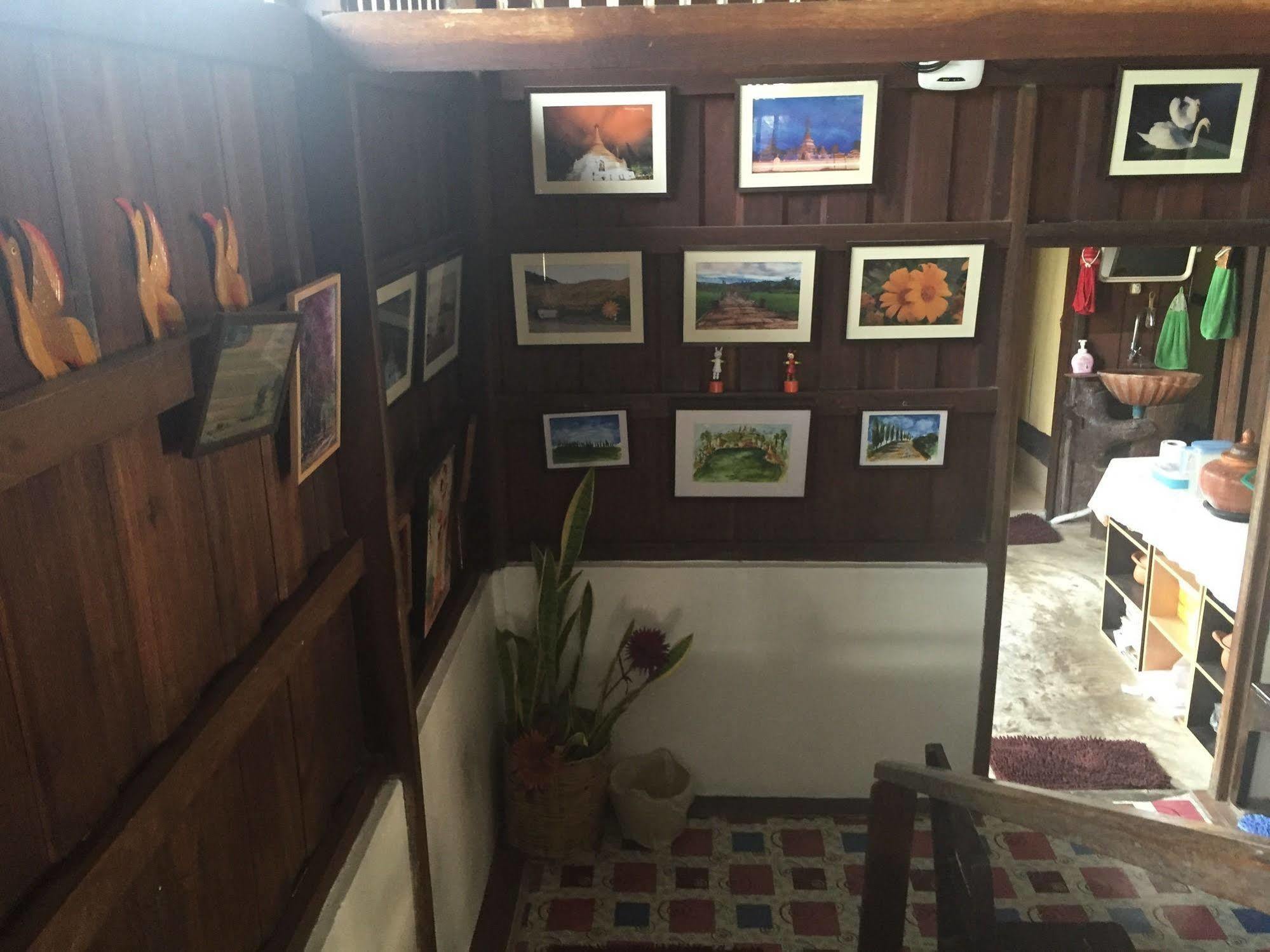 Baan Mai Guesthouse Mehongszon Kültér fotó