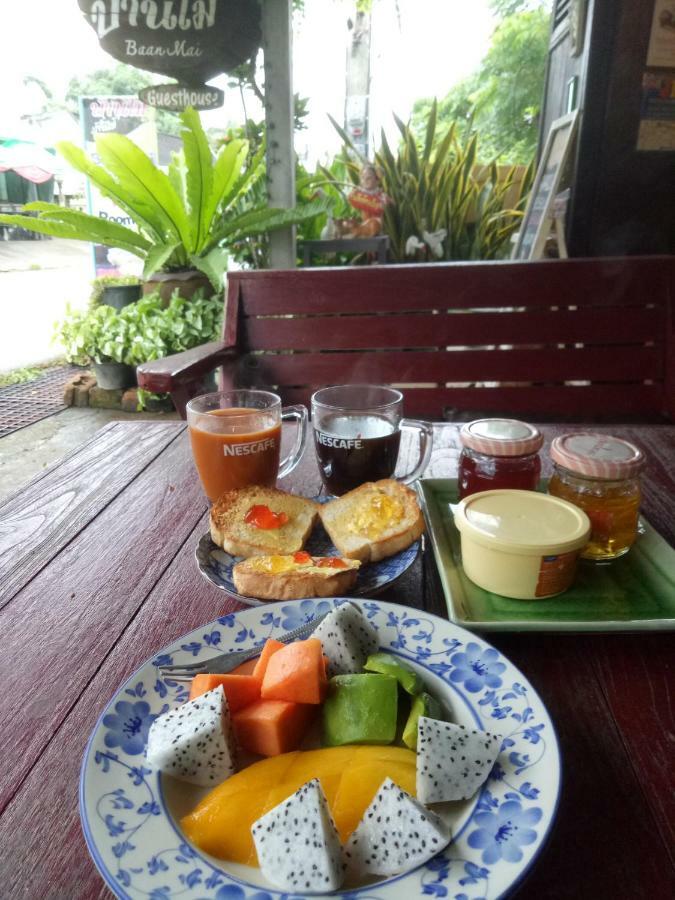 Baan Mai Guesthouse Mehongszon Kültér fotó